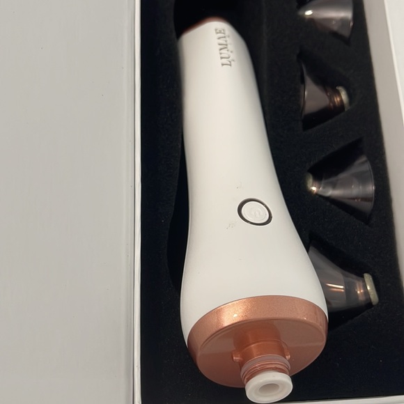 LUMAE Microdermabrasion Rejuvenation Kit Matte White - Picture 6 of 6